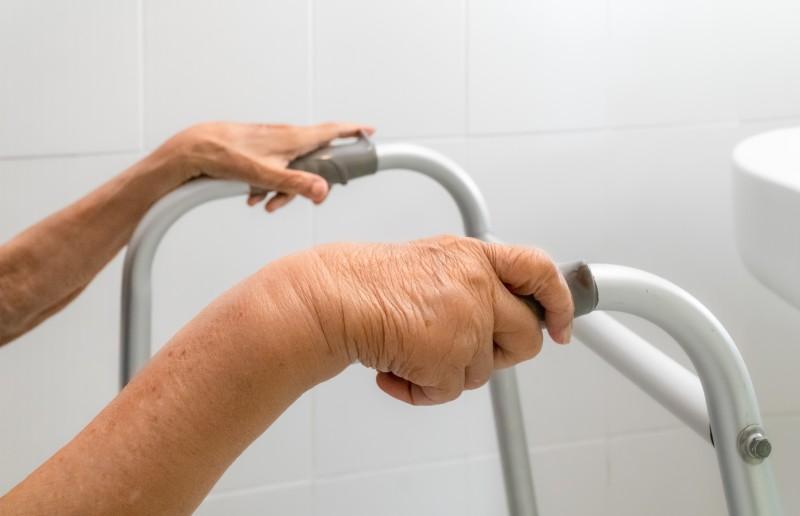 Jak usprawnić w domu opiekę nad osobą niepełnosprawną?