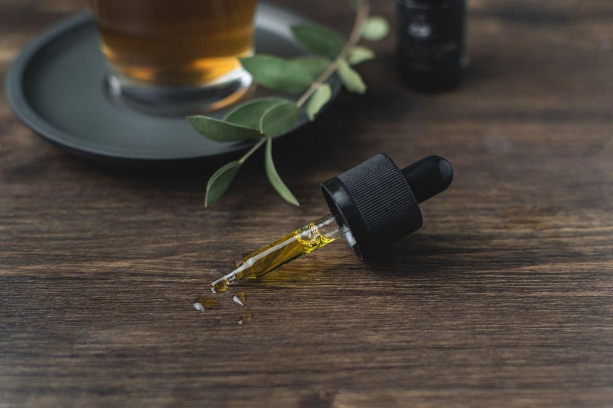 Olej CBD: Jakie są 9 udowodnione lub możliwe korzyści zdrowotne?