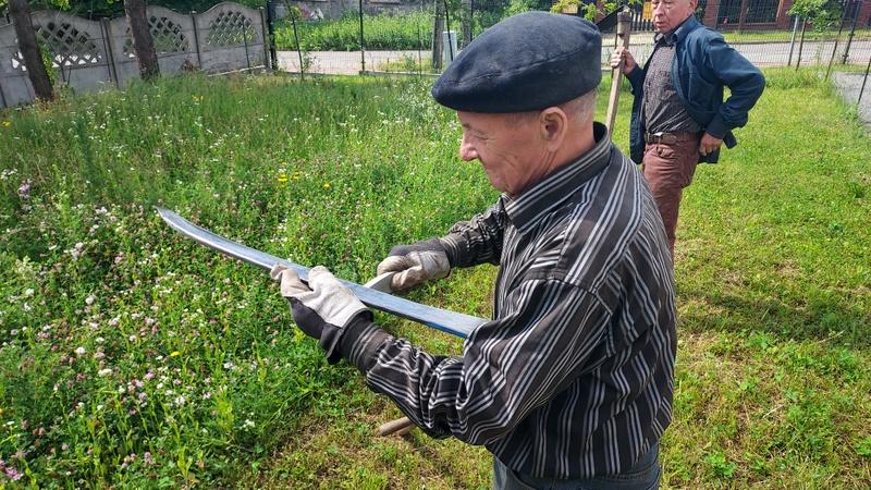 Tradycyjne sianokosy u Bigaja
