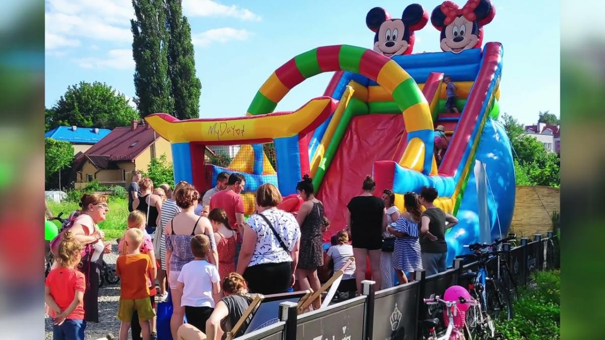 Kebab i kropka zachwycony piknikiem charytatywnym dla hospicjum