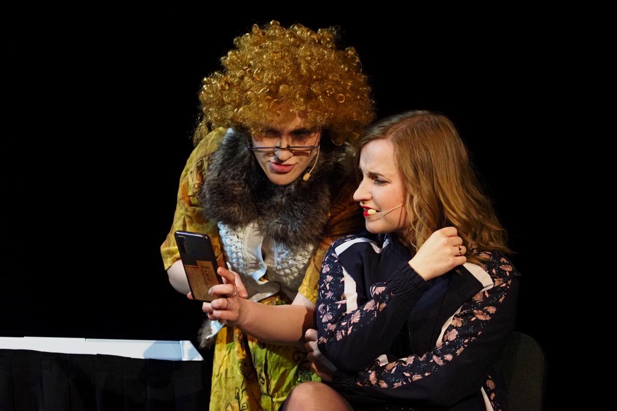 Kabaret „A Jak” na scenie Klubu Relax