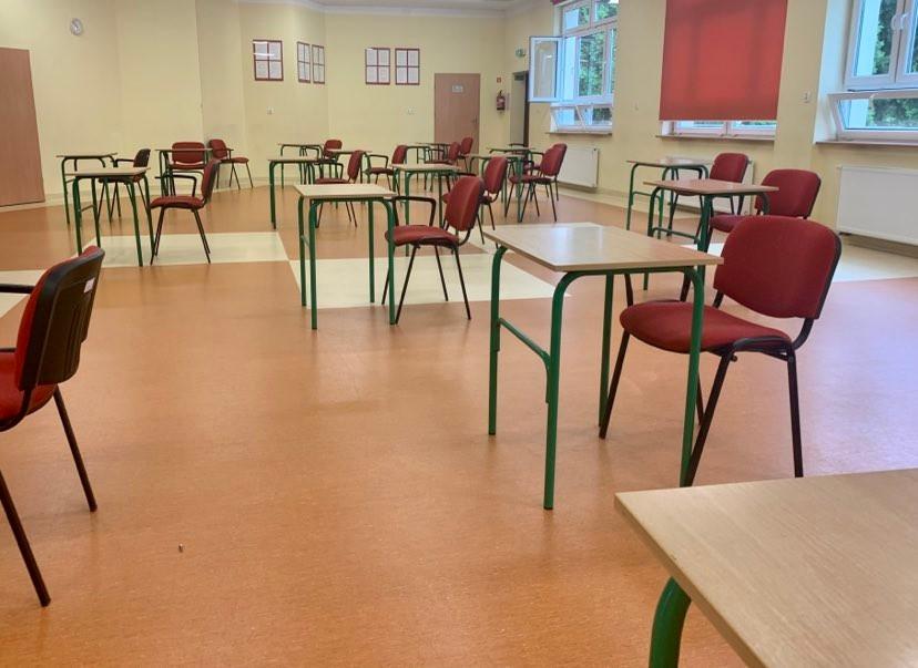 Rodzice Ósmoklasistów walczą o przedmioty rozszerzone! Zmiana miejsca spotkania z przedstawicielami miasta