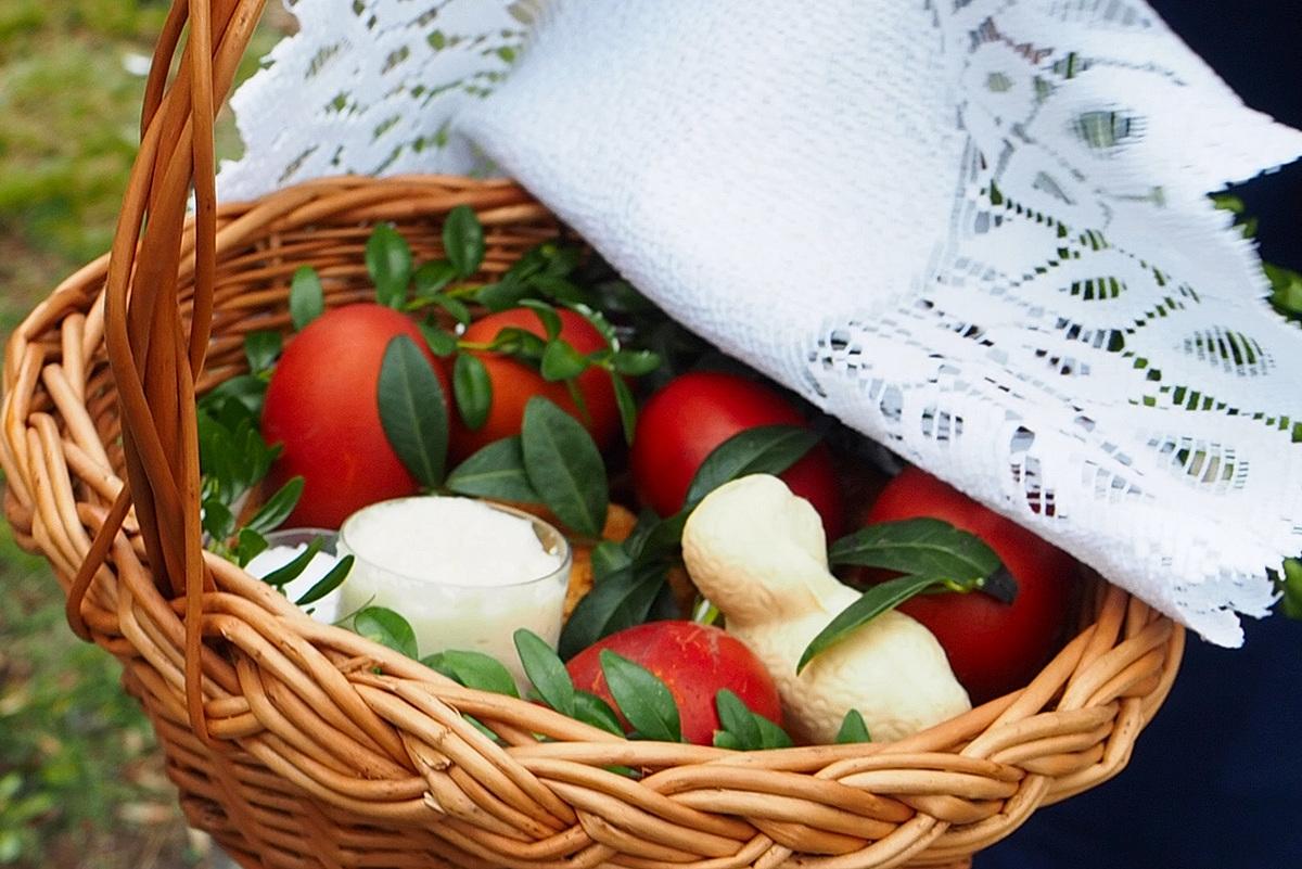 Święcenie pokarmów w jaworznickiej kolegiacie