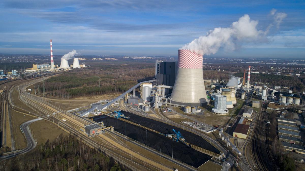 Blok 910 MW w Jaworznie zsynchronizowany z siecią