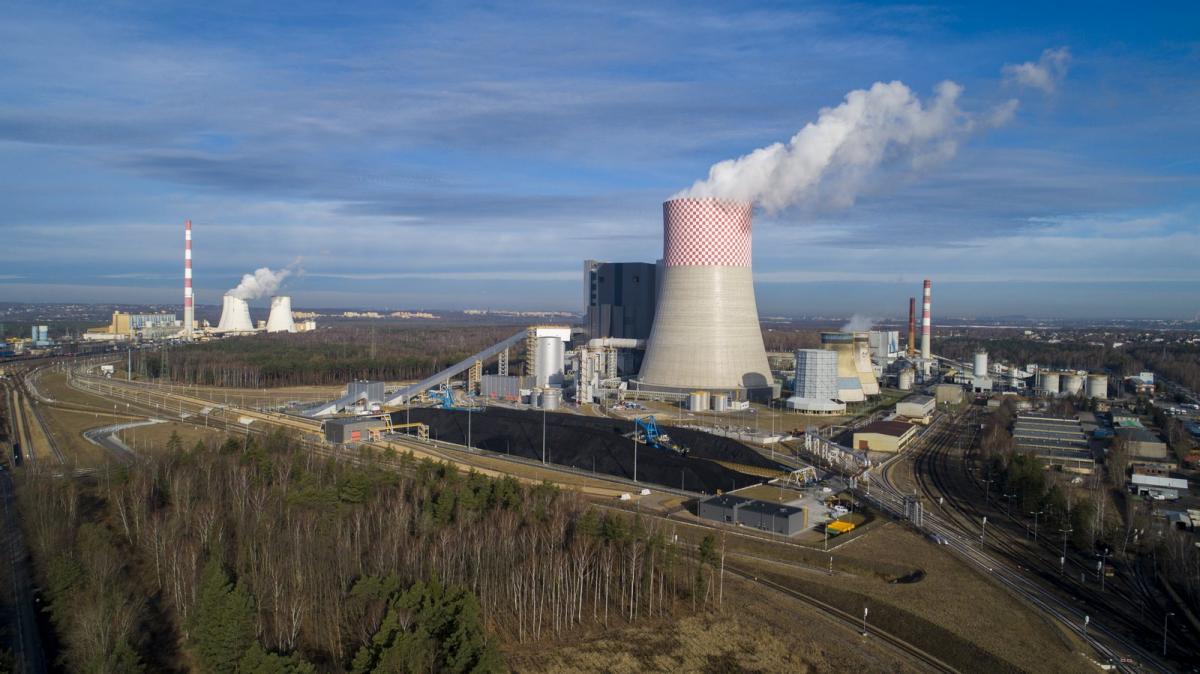 Rozpalają kocioł w Elektrowni Jaworzno. Blok 910 MW zaczyna działać