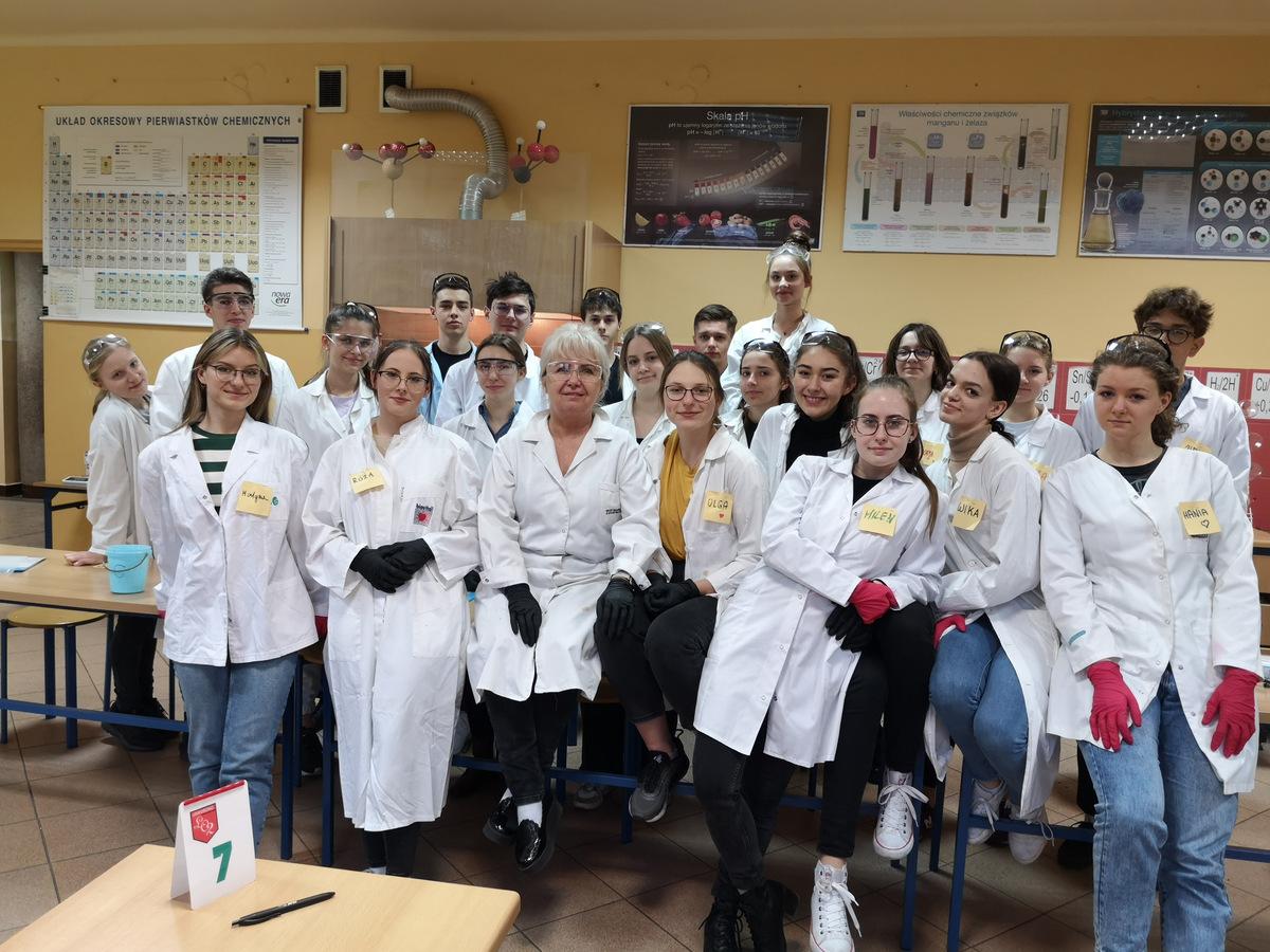 Maraton chemicznych doświadczeń 