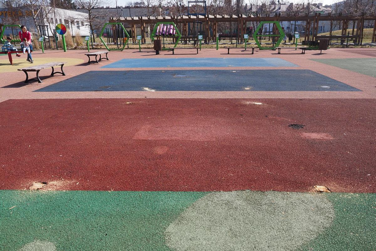 Plac zabaw na plantach bez huśtawek