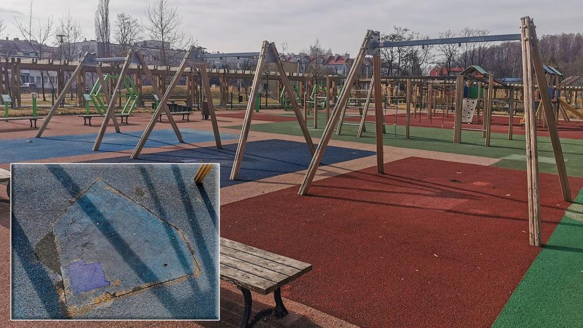 Plac zabaw dalej bez huśtawek. Nawierzchnia zniszczona