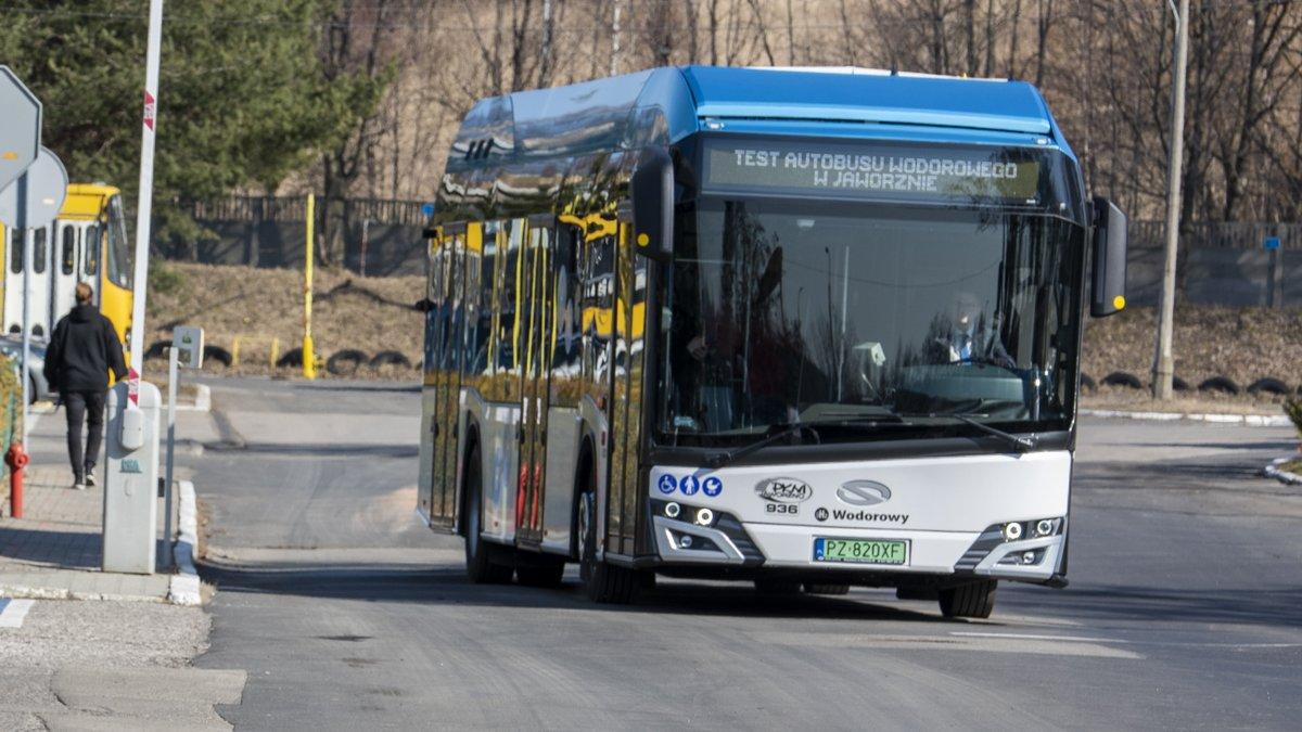 Jaworzno pierwsze w Polsce testuje wodorowy autobus na regularnej trasie