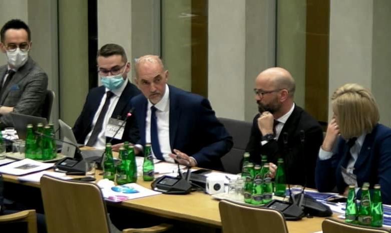 Zamiana działek pod budowę fabryki Izery coraz bliżej