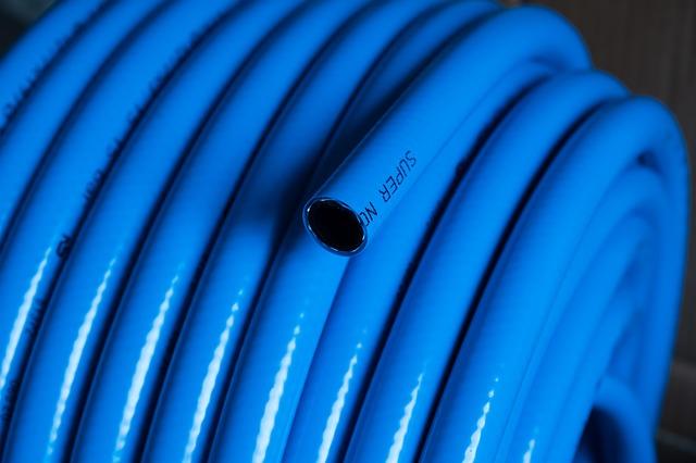 Węże gumowe i PVC – jakie wybrać?