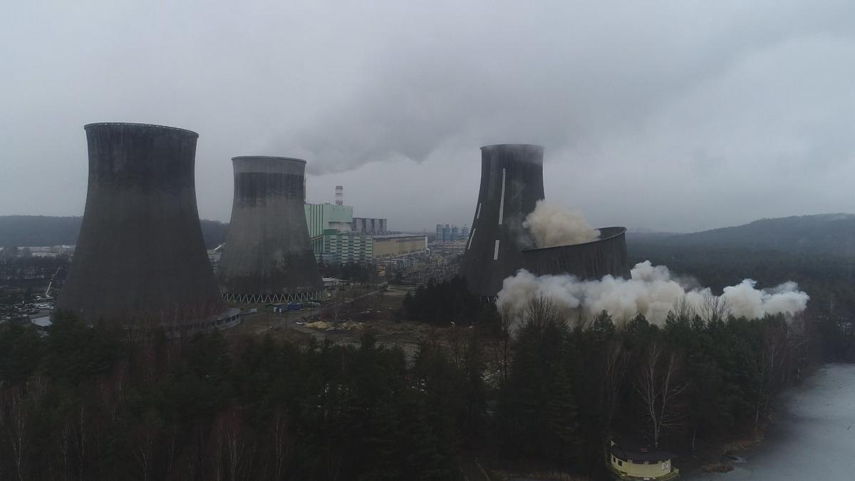 Wyburzenie chłodni kominowej w Elektrowni Siersza  2022 [Wideo]
