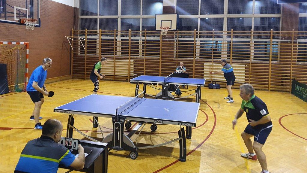 Udana inauguracja rundy rewanżowej sezonu 2021/2022 w tenisie stołowym