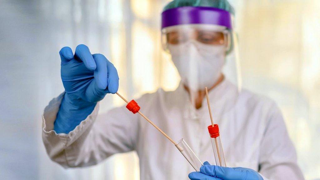 Od dzisiaj testy na COVID-19 w aptekach. W Jaworznie żadna z aptek nie jest w systemie