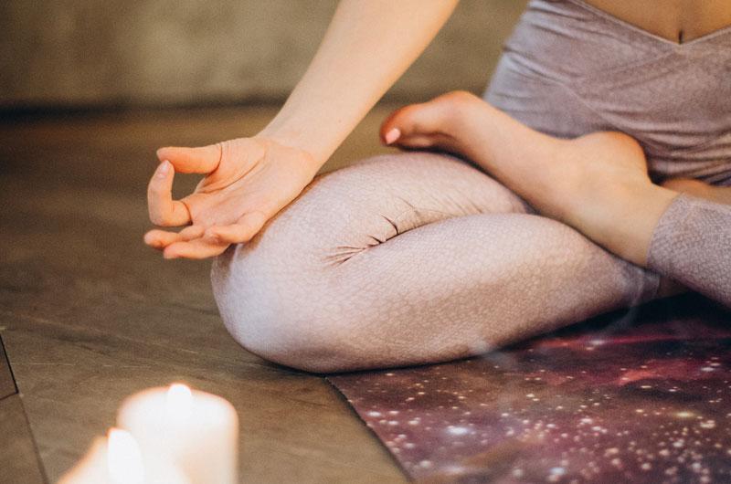 Trening uważności mindfulness - czym jest i komu pomoże?