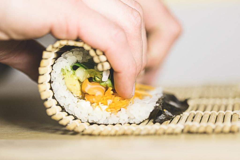 Jak samodzielnie zrobić sushi?