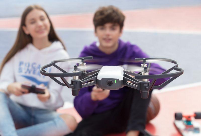 Dlaczego dron dla dziecka to dobry pomysł na prezent?