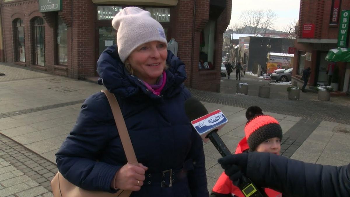 Choinka sztuczna czy prawdziwa ? Jakie domowe drzewko wybieramy