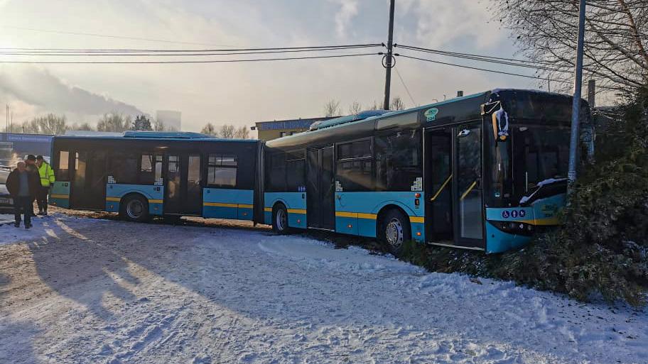Zima nie zaskoczyła drogowców, ale zaskoczyła niektórych kierowców
