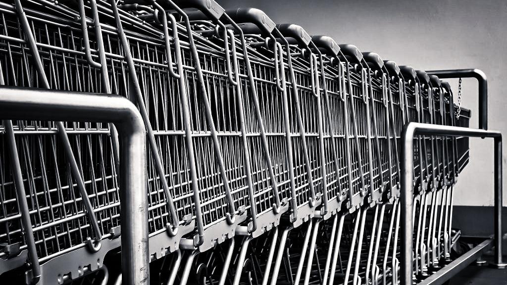 Trudne życie na kasie. Ciąg dalszy historii kasjerki z marketu