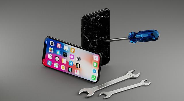 Wysyłkowa naprawa iPhone – omiń kolejkę!