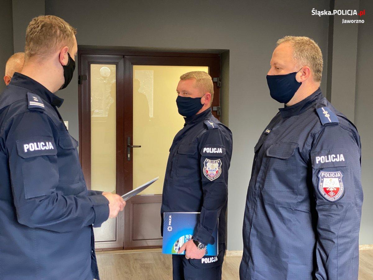 Jaworzniccy policjanci wyróżnieni pochwałą za służbę na granicy Polski i Białorusi