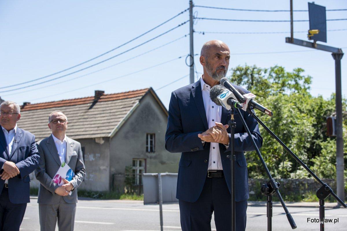 Zmiany w podatkach na 2022 rok - uzasadnia prezydent Paweł Silbert