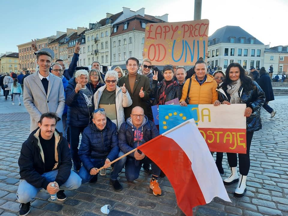 Jaworznianie w manifestacji na Placu Zamkowym