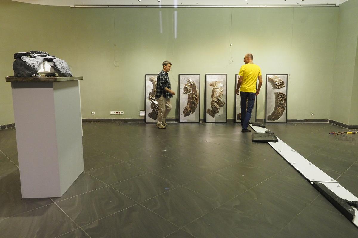 W muzeum wystawa prac pedagogów krakowskiej ASP