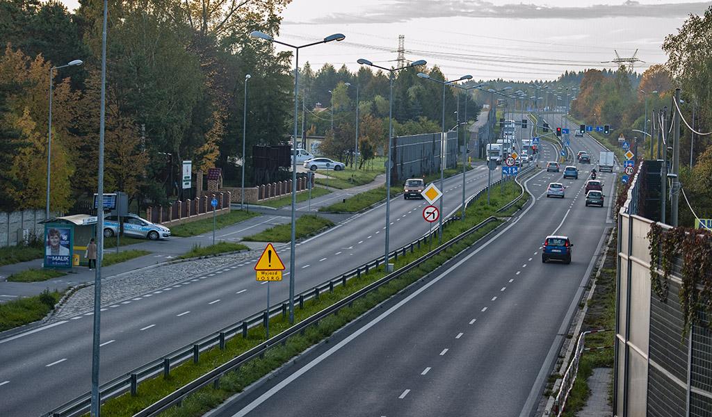 Kierowco, „Trzymaj się prawego pasa” - przypominają policjanci z jaworznickiej drogówki