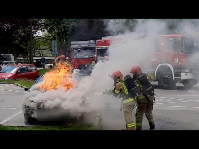 Pożar samochodu przy Kostkach