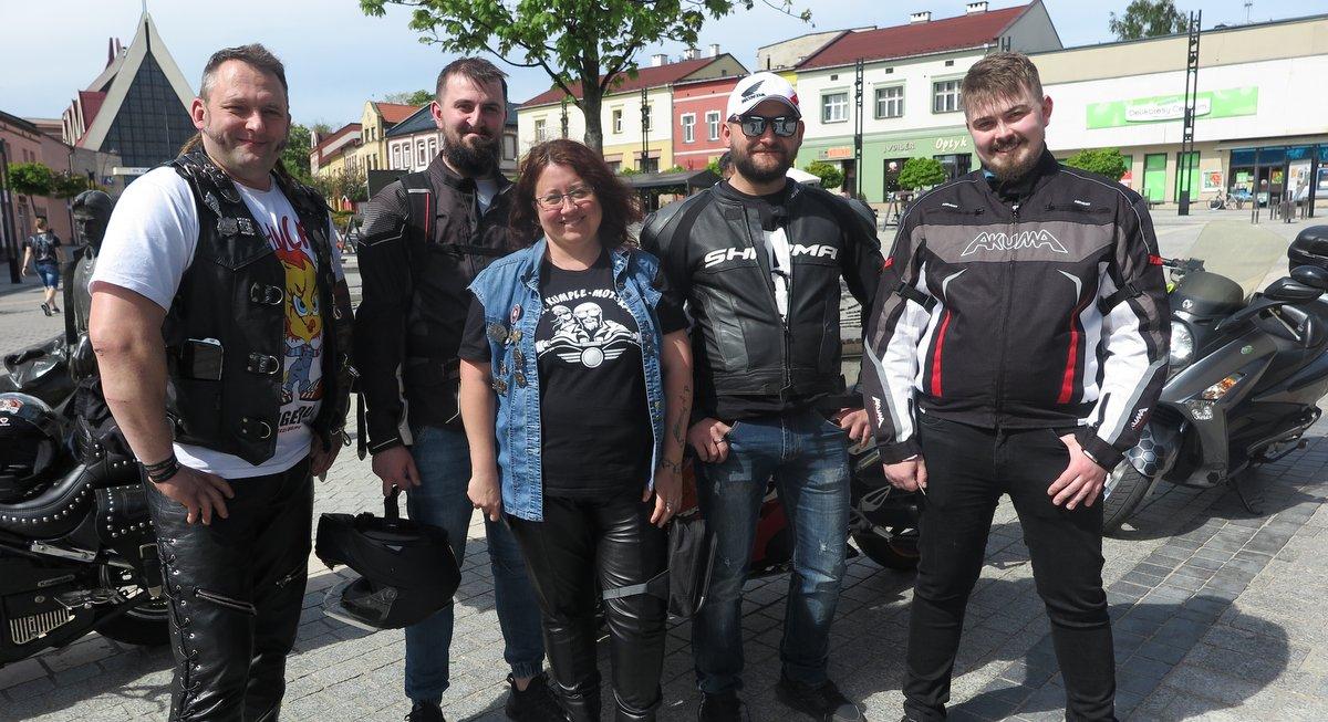 Motocykliści Jaworzno zbierają słodycze dla przedszkolaków z okazji Dnia Dziecka