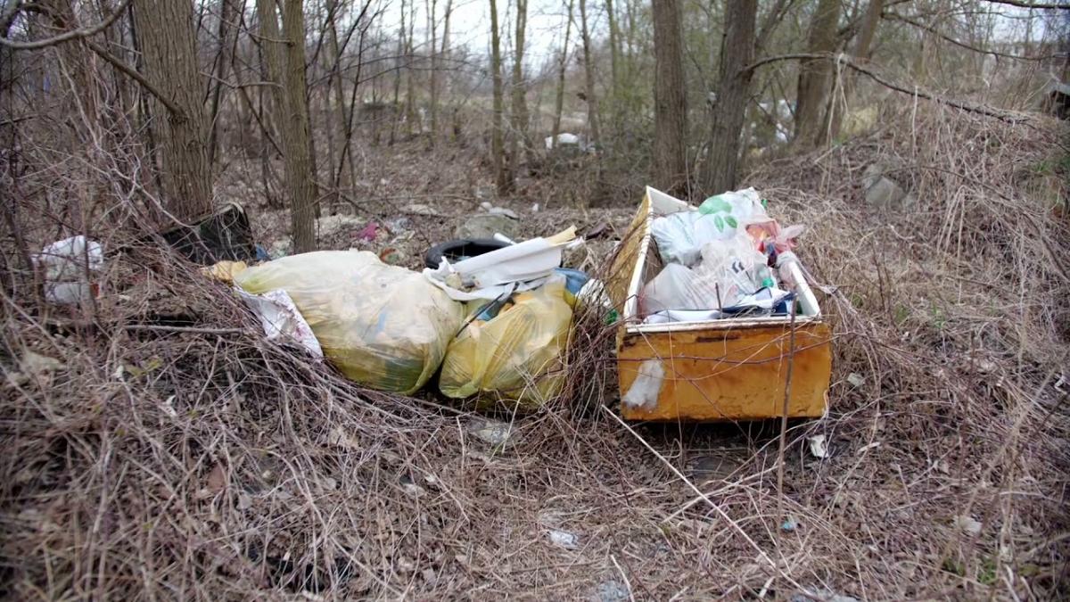 Kolejne miejsca w Jaworznie zamieniają się w wysypiska śmieci