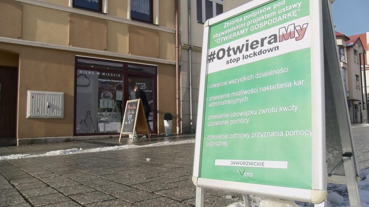 Zbierali podpisy- Akcja Otwieramy gospodarkę