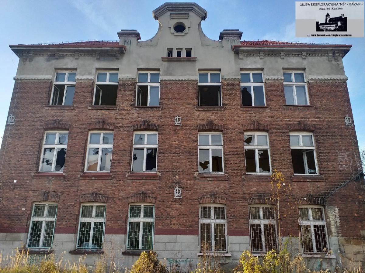 Szkoła Podstawowa nr 6 - miejska eksploracja