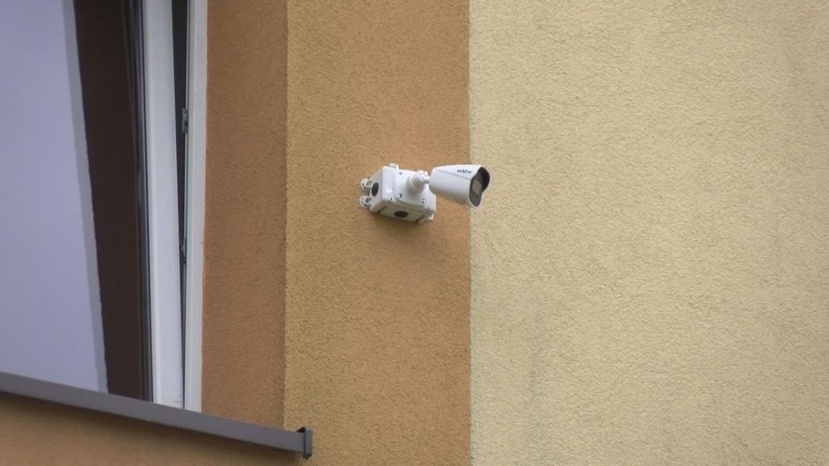 Koniec problemów ze śmieciami? SM Górnik zamontowała kamerę