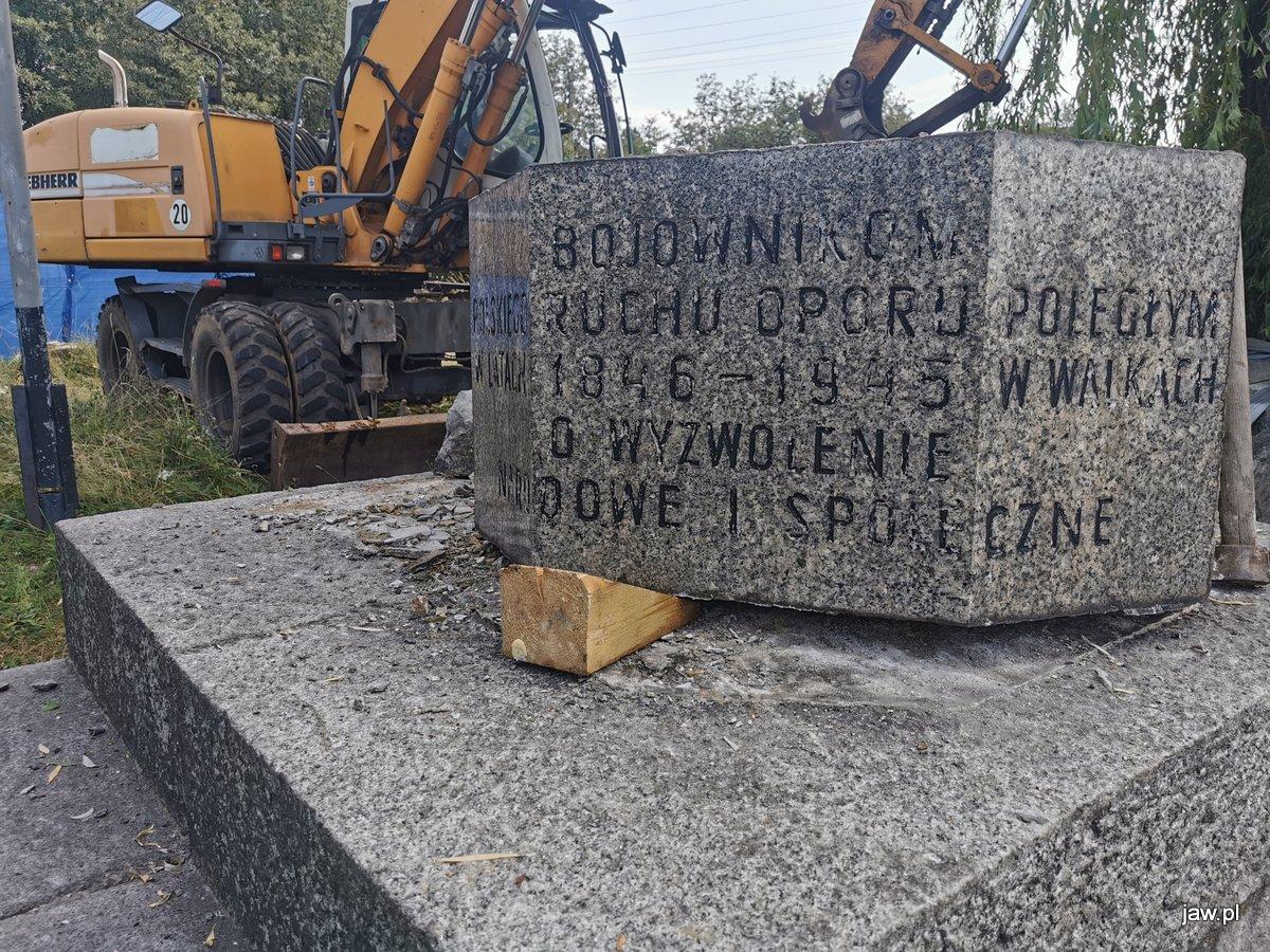 Pomimo niezgody mieszkańców pomnik wyburzono - jakiś plan na zagospodarowanie tego miejsca?