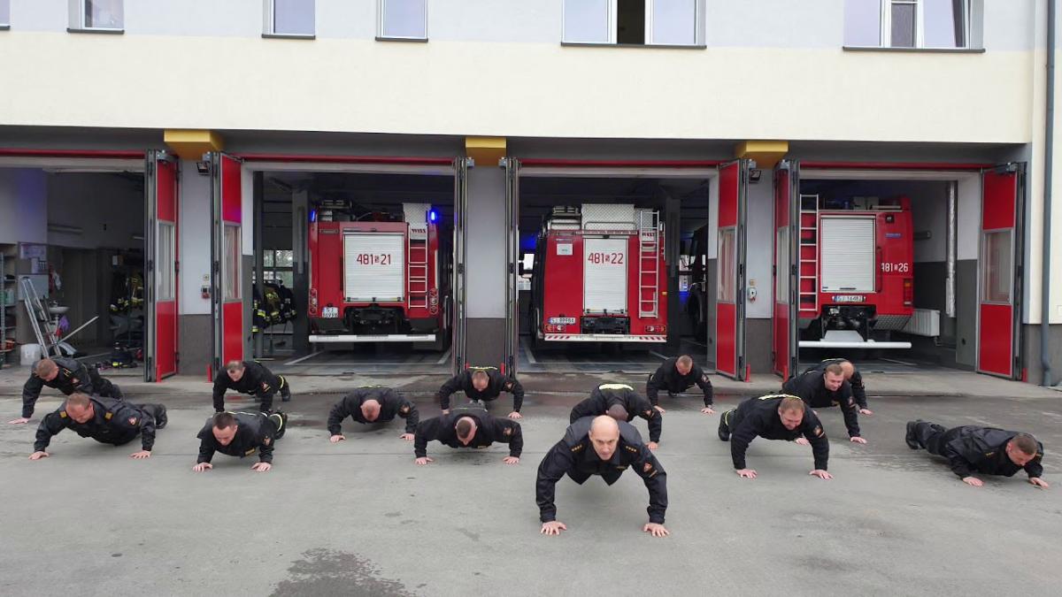 Jaworzniccy strażacy podejmują wyzwanie w szczytnym celu