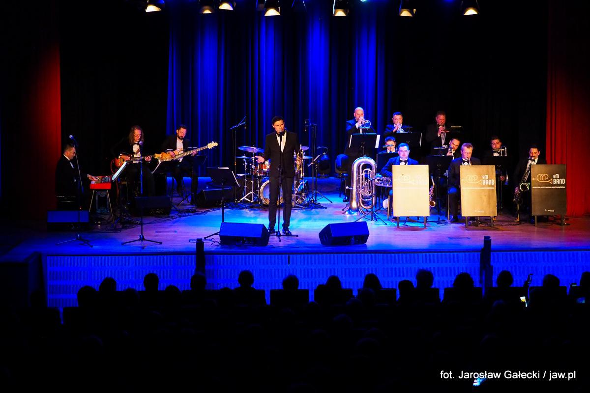 eM Band w piosenkach Zbigniewa Wodeckiego