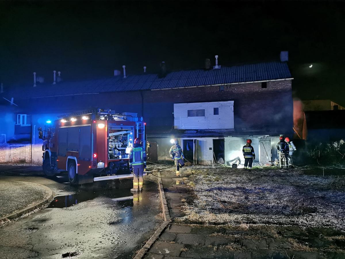 Pożar w Szczakowej między ulicami Jagiellońską i Topolową