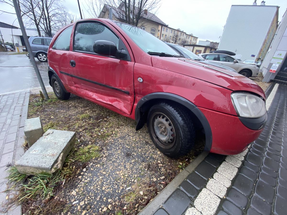 Kolizja na Placu św. Jana. Sprawca uciekł!