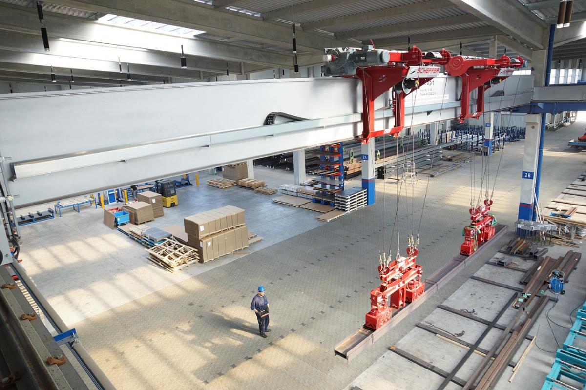 Modernizacja zakładów produkcyjnych: kiedy się na nią zdecydować