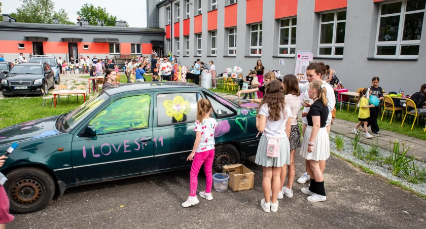 Festyn rodzinny w SP nr 11 na Pieczyskach