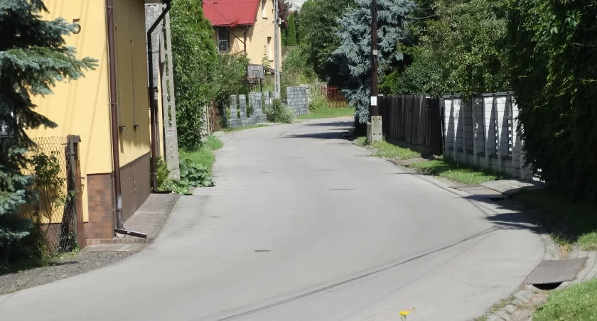 Ciasno i niebezpiecznie. Mieszkańcy Byczyny walczą o progi zwalniające