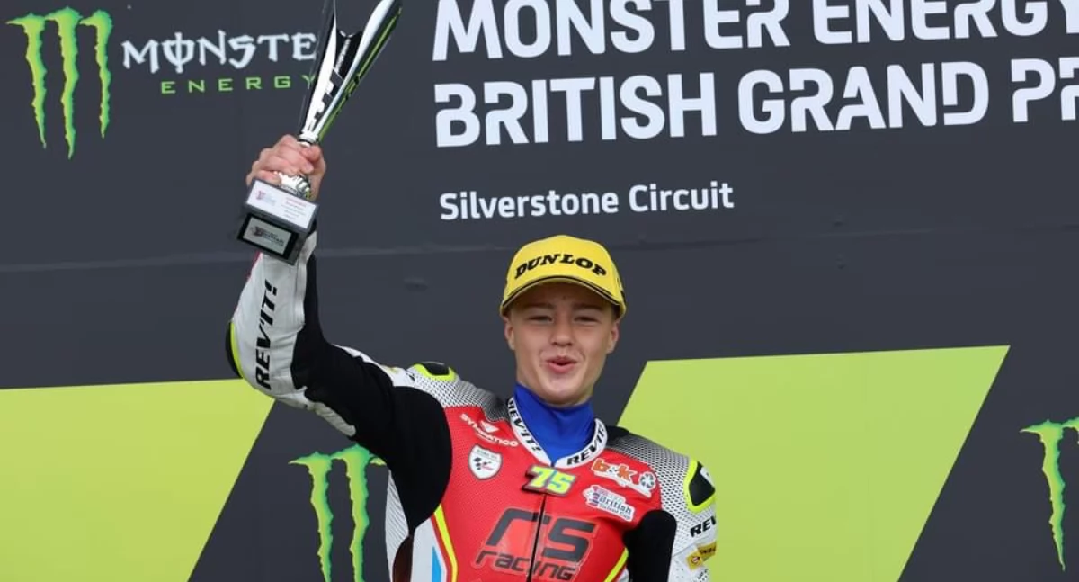 Filip Surowiak zwyciężył na torze Silverstone