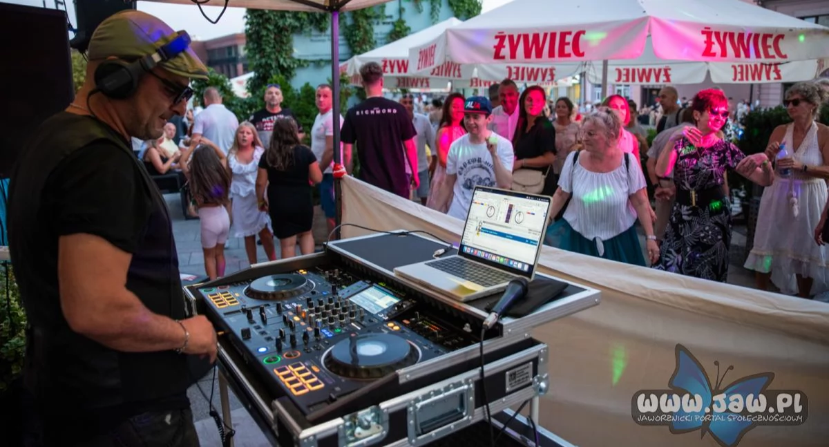 Italo Disco na rynku w Jaworznie - zobacz zdjęcia i relację wideo