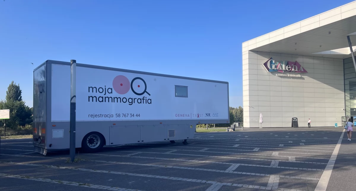 Mammobus pod Galerią Galena