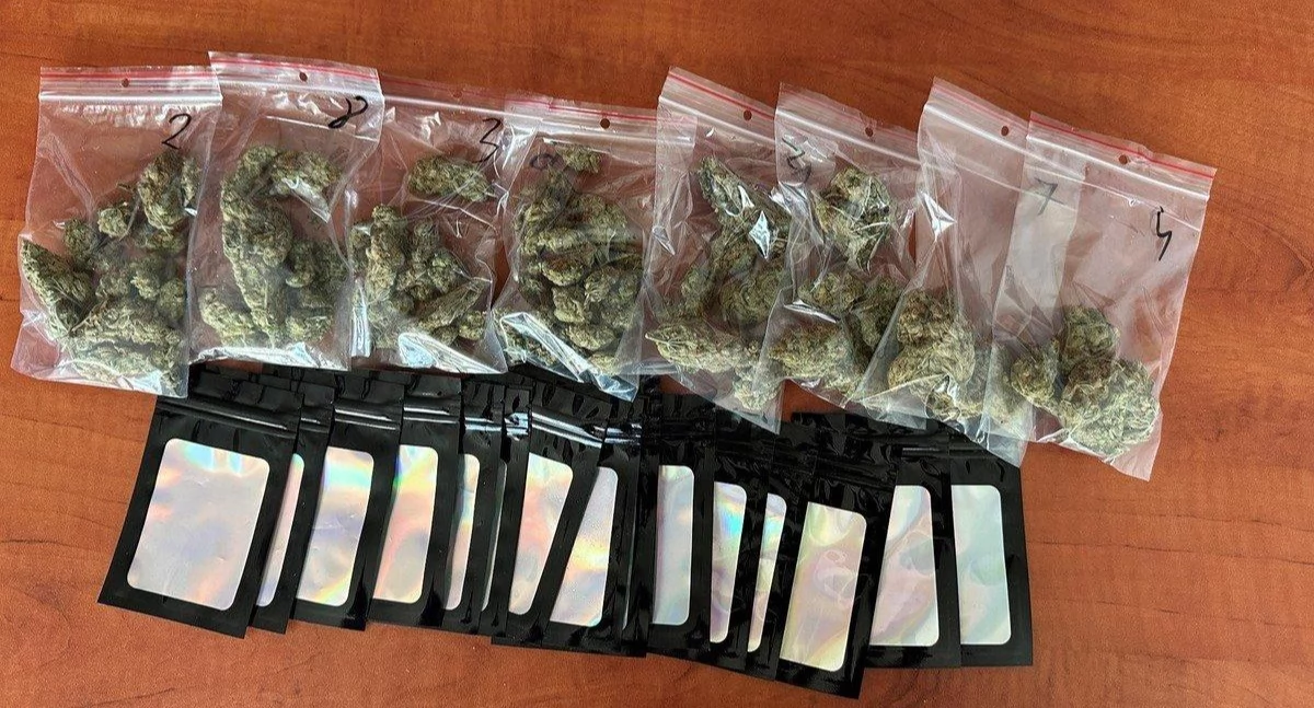 Policjanci z Jaworzna zabezpieczyli od początku tego roku prawie 8 kg narkotyków