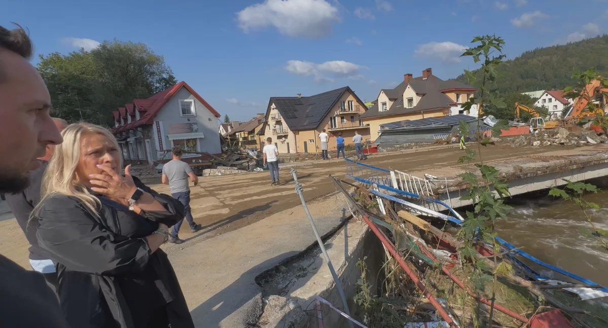 Konwój z Jaworzna dotarł z darami do powodzian