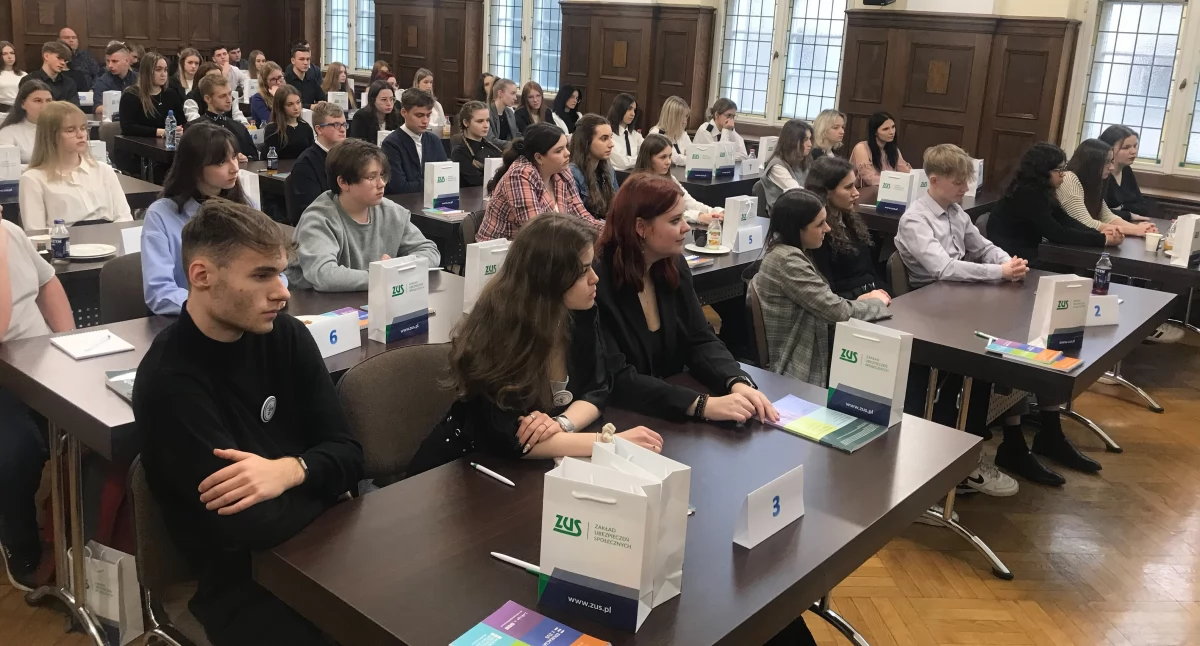 Zdobywaj wiedzę i nagrody – zgłoś szkołę do projektu edukacyjnego ZUS